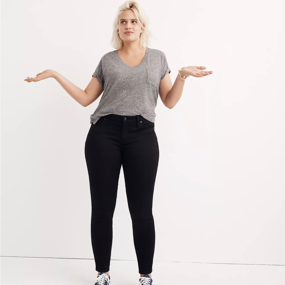 Madewell Petite 8" Skinny Jeans in Carbondale Wash Black Size 24 Petite